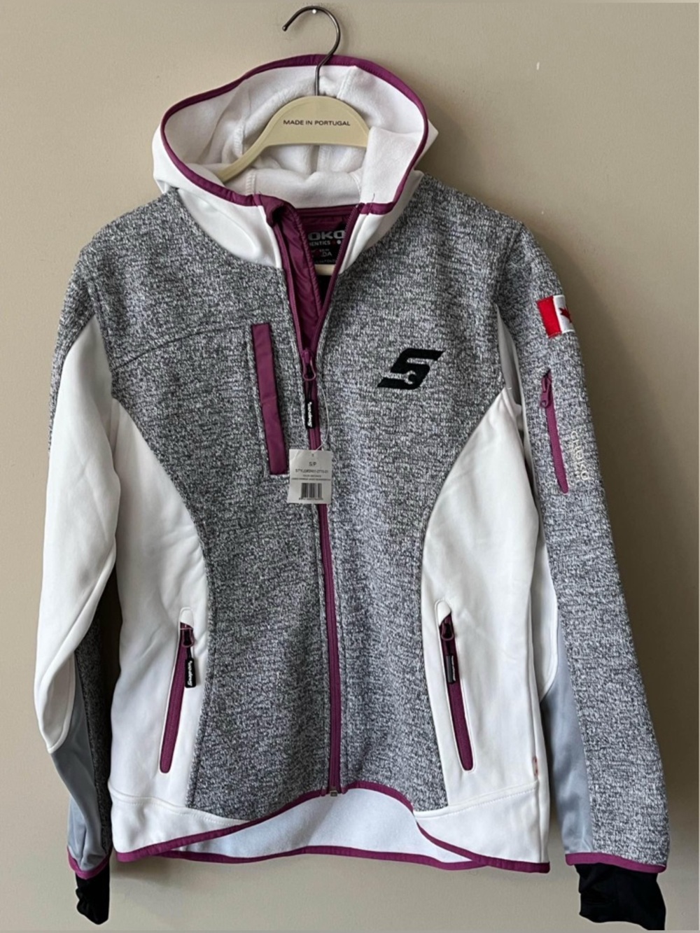 Choking Snap-on NWT Fairmont Hooded Jacket Size Women’s Small